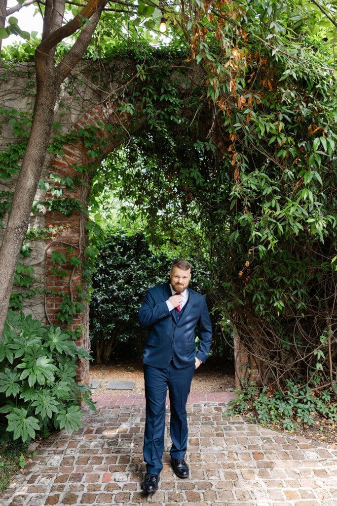 grooms portraits