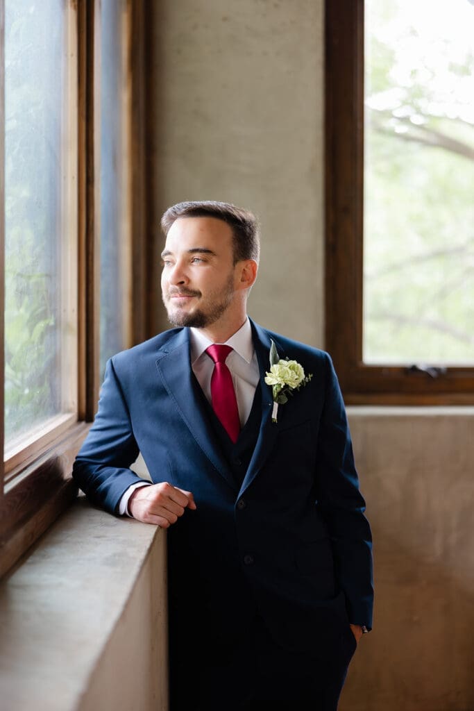 grooms portraits